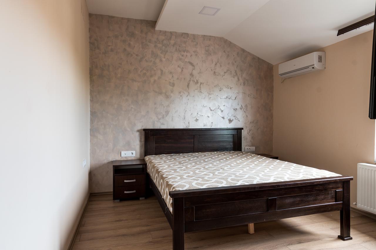 Prenociste Hrast Hostel Paracin Luaran gambar